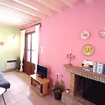 Old Town House With Garden, Fully Equipped & Peaceful Σπίτι διακοπών