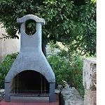 Old Town House With Garden, Fully Equipped & Peaceful