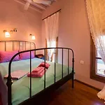 Old Town House With Garden, Fully Equipped & Peaceful Feriehus *