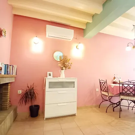 Old Town House With Garden, Fully Equipped & Peaceful