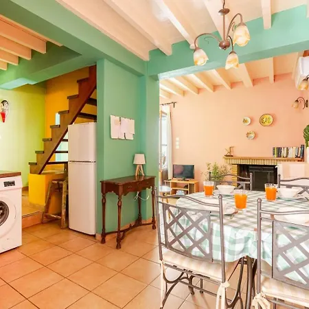 Old Town House With Garden, Fully Equipped & Peaceful Holiday home
