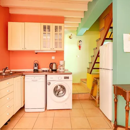 Old Town House With Garden, Fully Equipped & Peaceful Holiday home