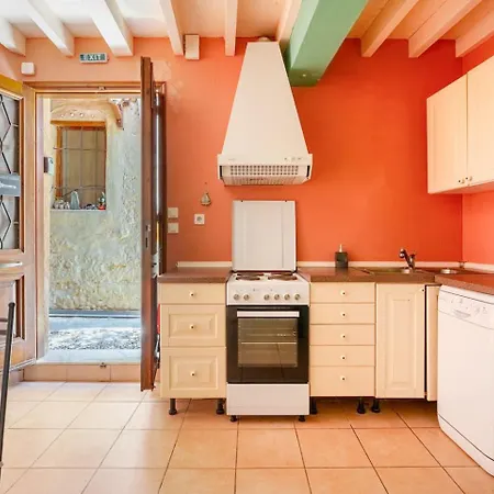 Holiday home Old Town House With Garden, Fully Equipped & Peaceful *