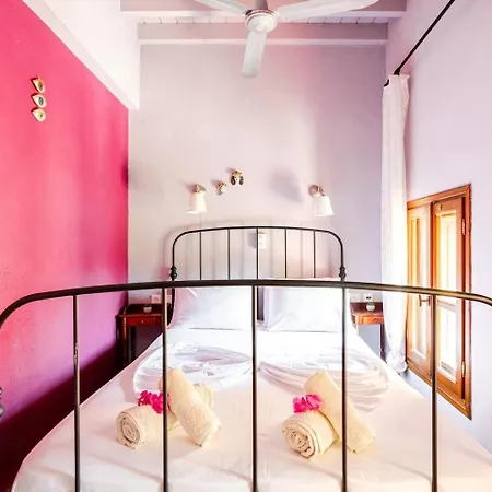 Old Town House With Garden, Fully Equipped & Peaceful Holiday home Rhodes City