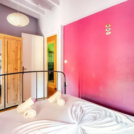 Old Town House With Garden, Fully Equipped & Peaceful *