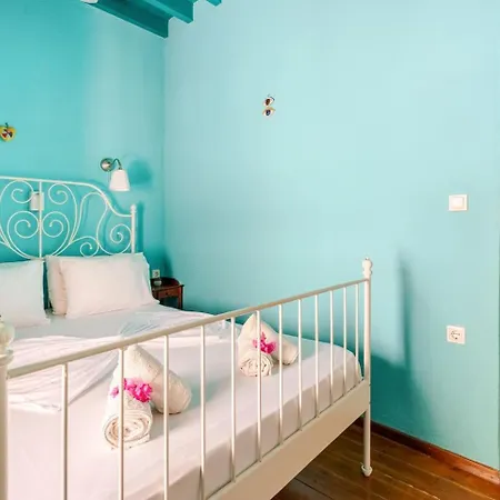 Old Town House With Garden, Fully Equipped & Peaceful *