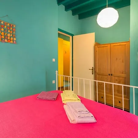 Old Town House With Garden, Fully Equipped & Peaceful *